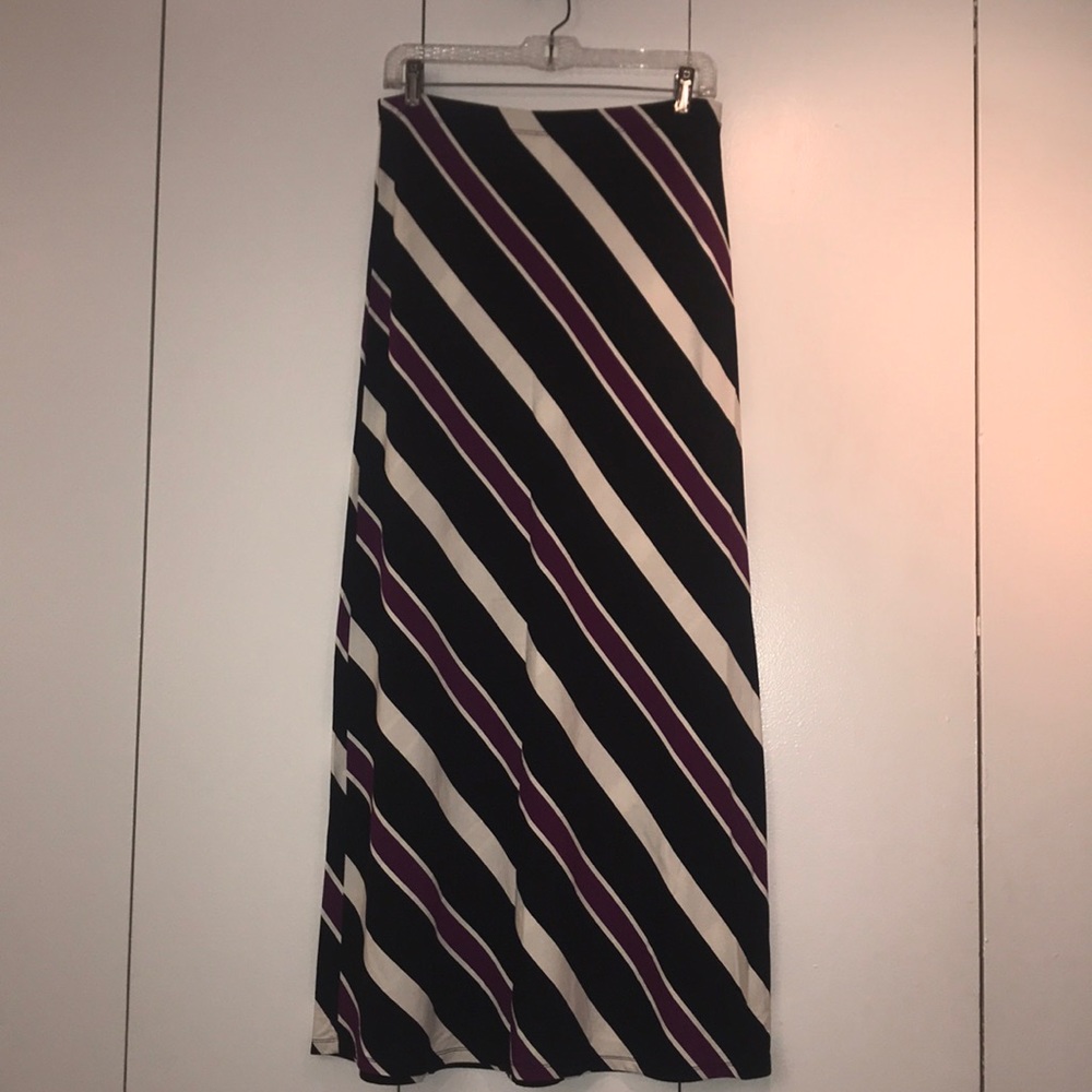 💥SALE💥 - White House Black Market maxi skirt!